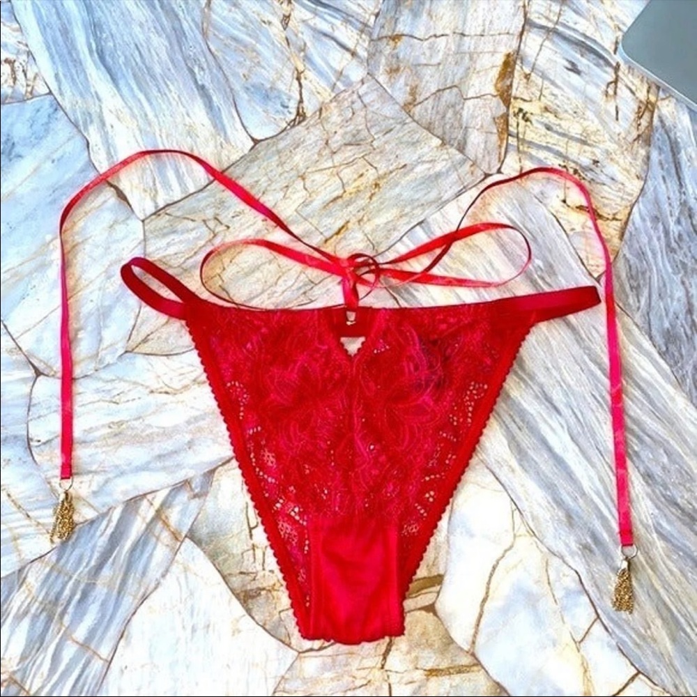 1pcs Victoria's Secret Lace Panties Wrap Kink Straps Metal Chain Tassels
